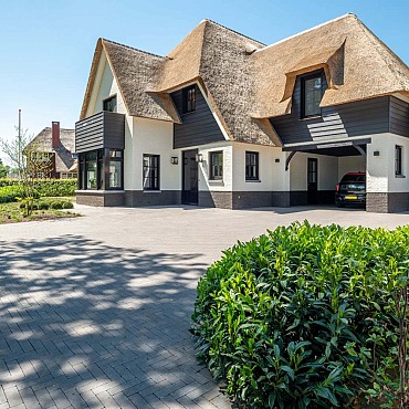 Strackstone Crown GRN+ DF 21x7x8 vlak hav/antr genuanceerd