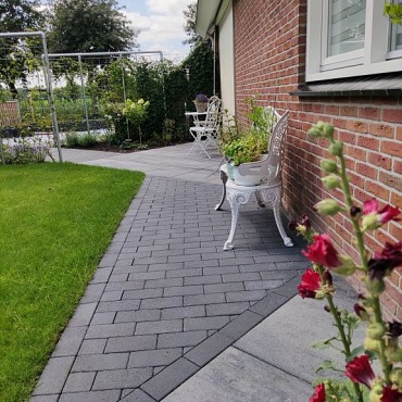 Patio Brick 6 cm black TOP mini facet komo