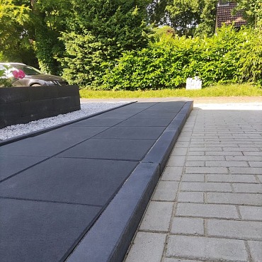 Betonband 10x20x100 antraciet komo