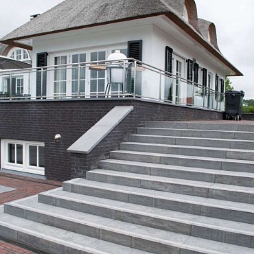 Bloktrede 100x35x15 cm Spotted Bluestone  Gezoet, Antislip/Gezoet